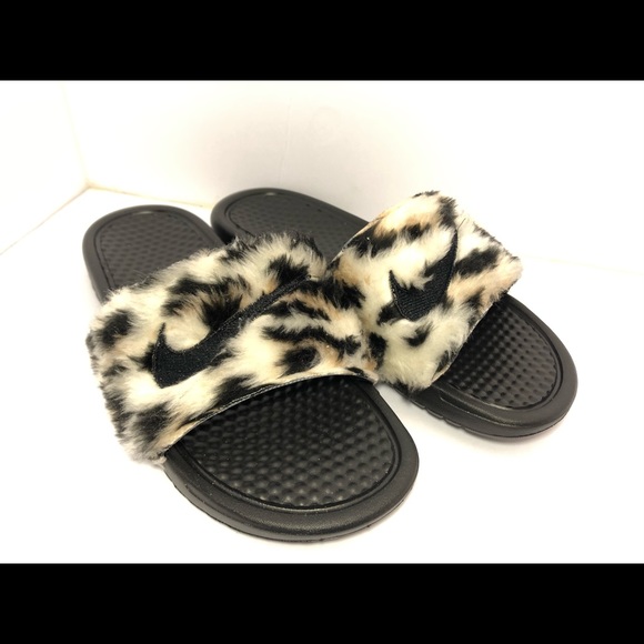 Furry Nike Slides - Picture 2 of 5